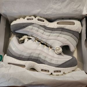 Air Max 95 "Summit White" men's size 8.5 womans size 10